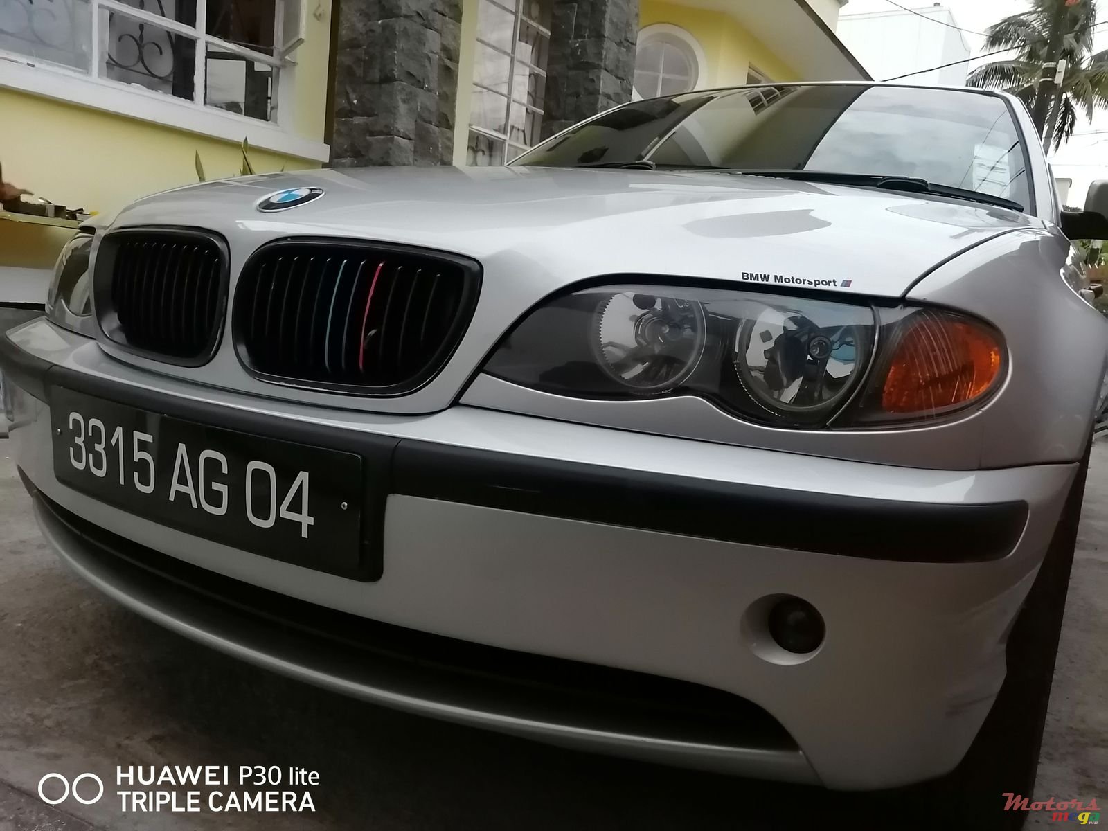 2004' BMW 318 Sport photo #1