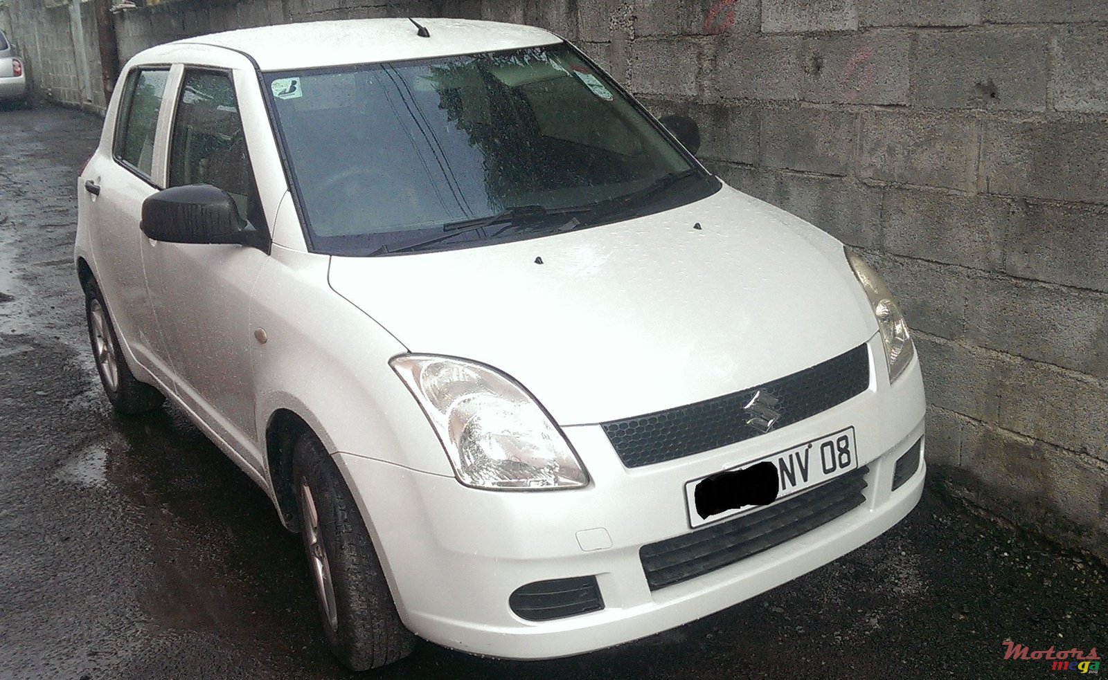 2008' Suzuki photo #1