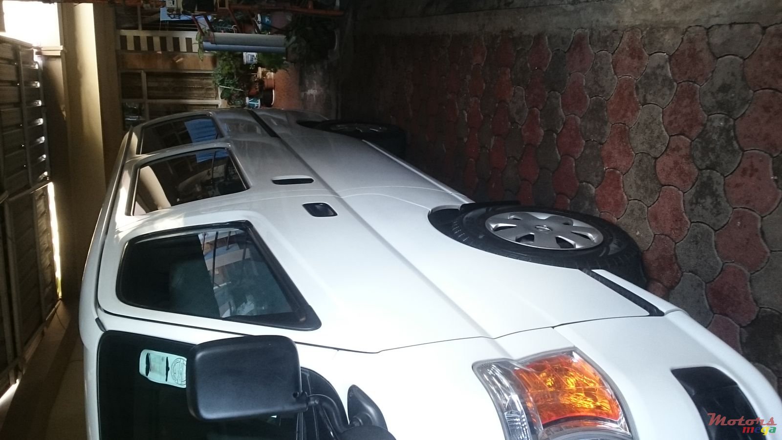 2008' Nissan Urvan photo #3