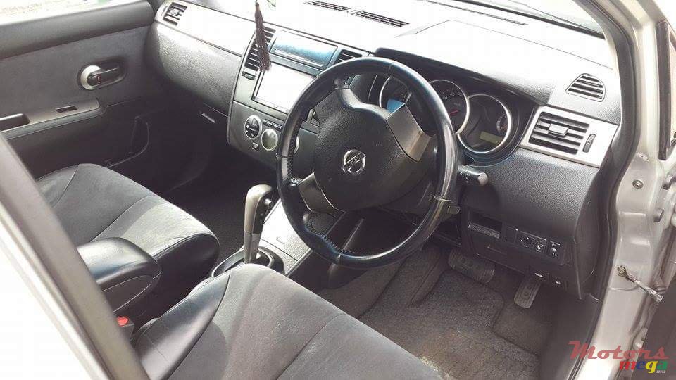 2006' Nissan Tiida photo #3