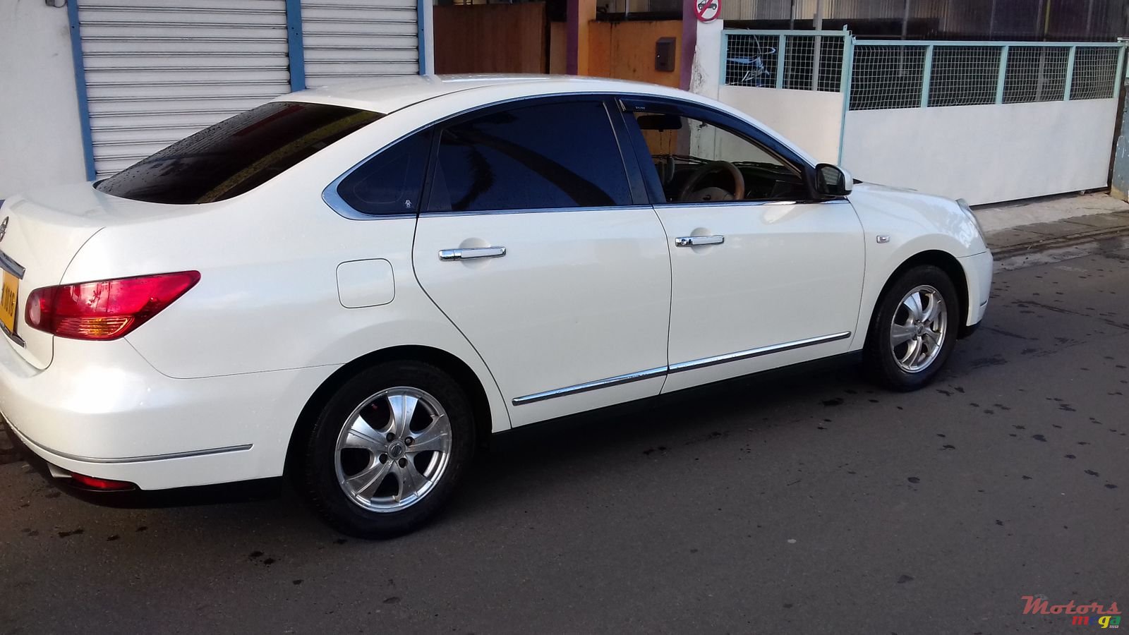 2009' Nissan Bluebird photo #4