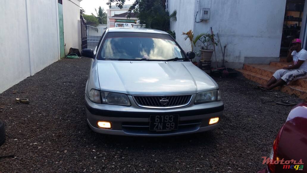 1999' Nissan B15 photo #1