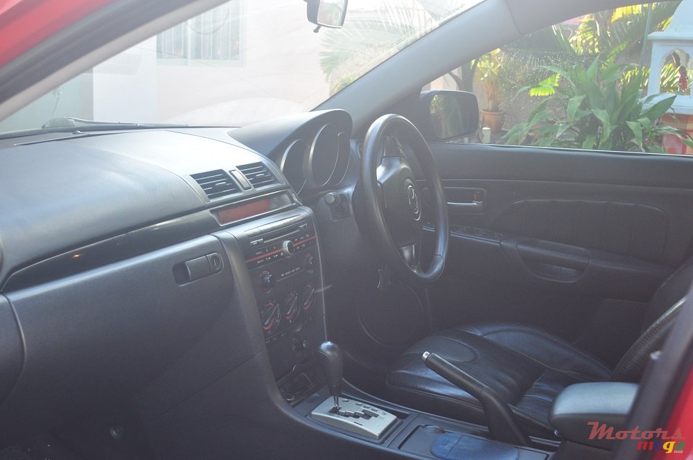 2005' Mazda 3 None photo #7