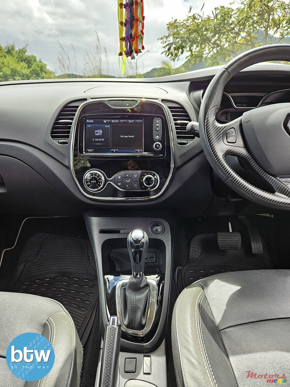 2016' Renault Captur photo #5