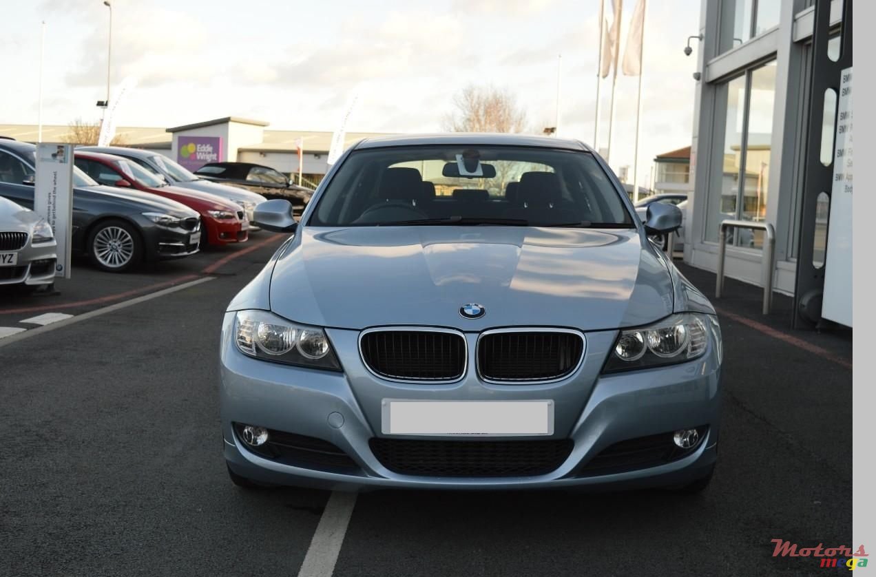 2008' BMW 318 photo #1