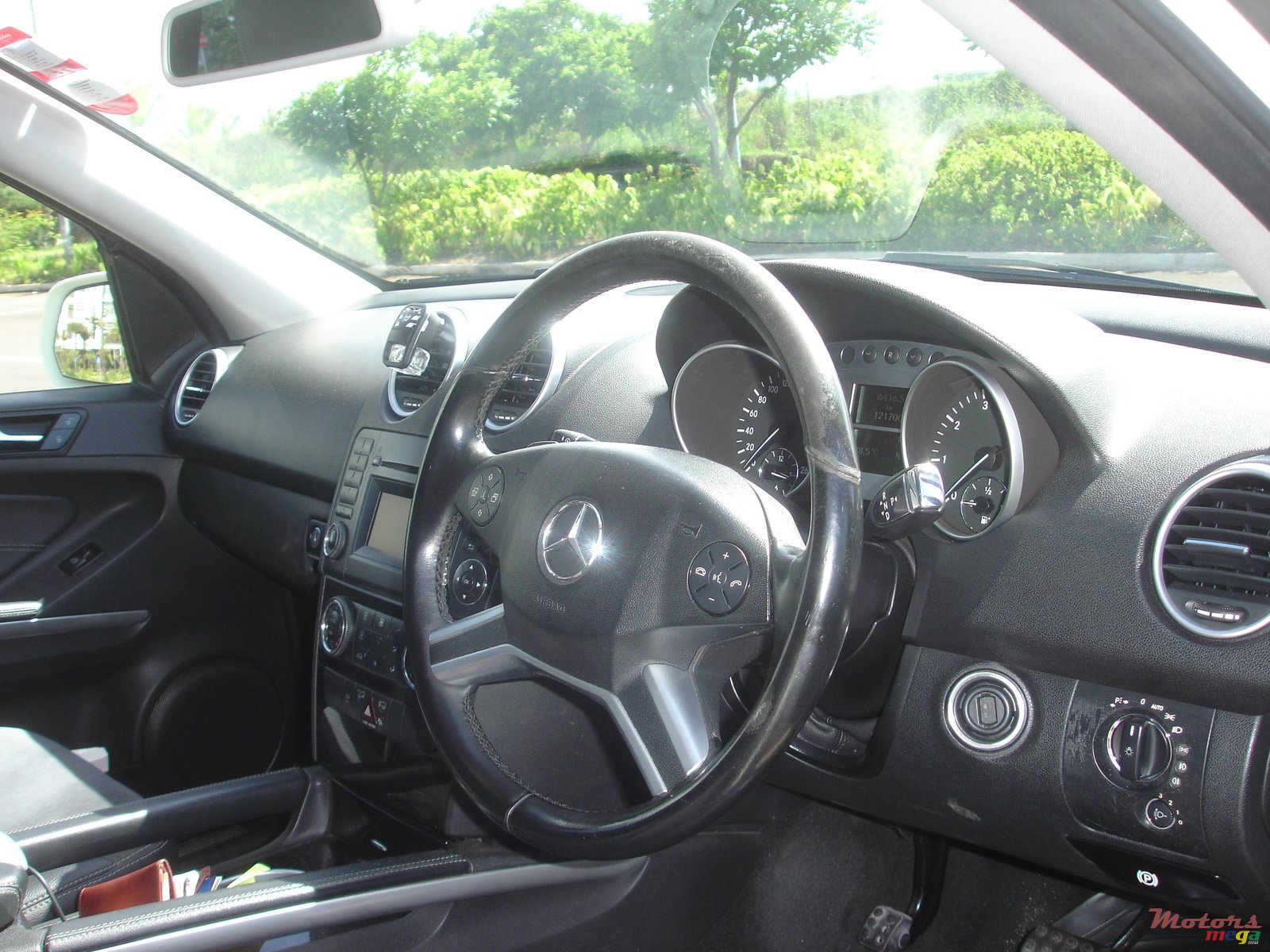 2010' Mercedes-Benz ML 350 4Matic V6 Essence  photo #6