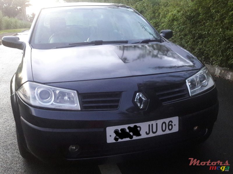 2006' Renault Megane photo #1