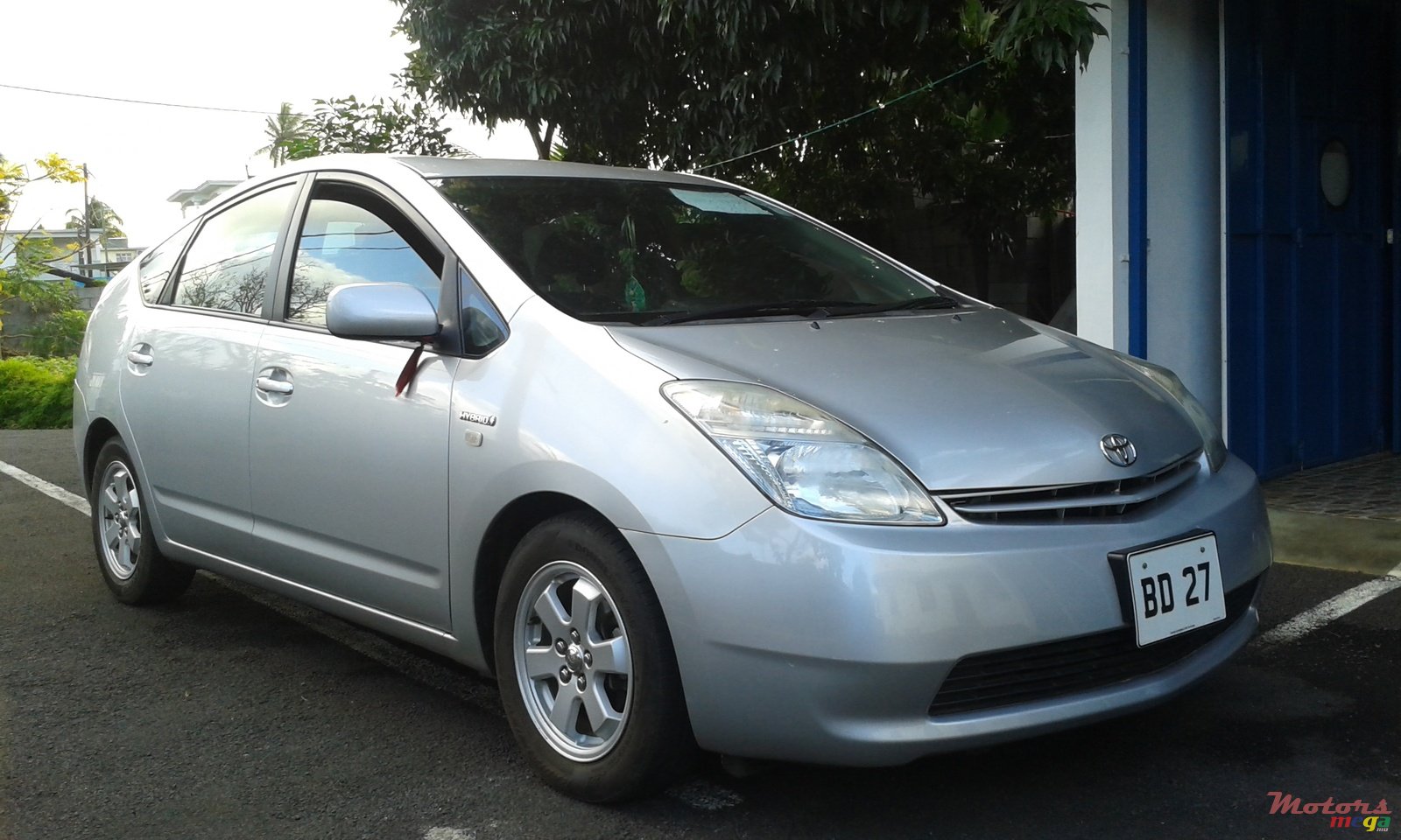 2010' Toyota Prius photo #1