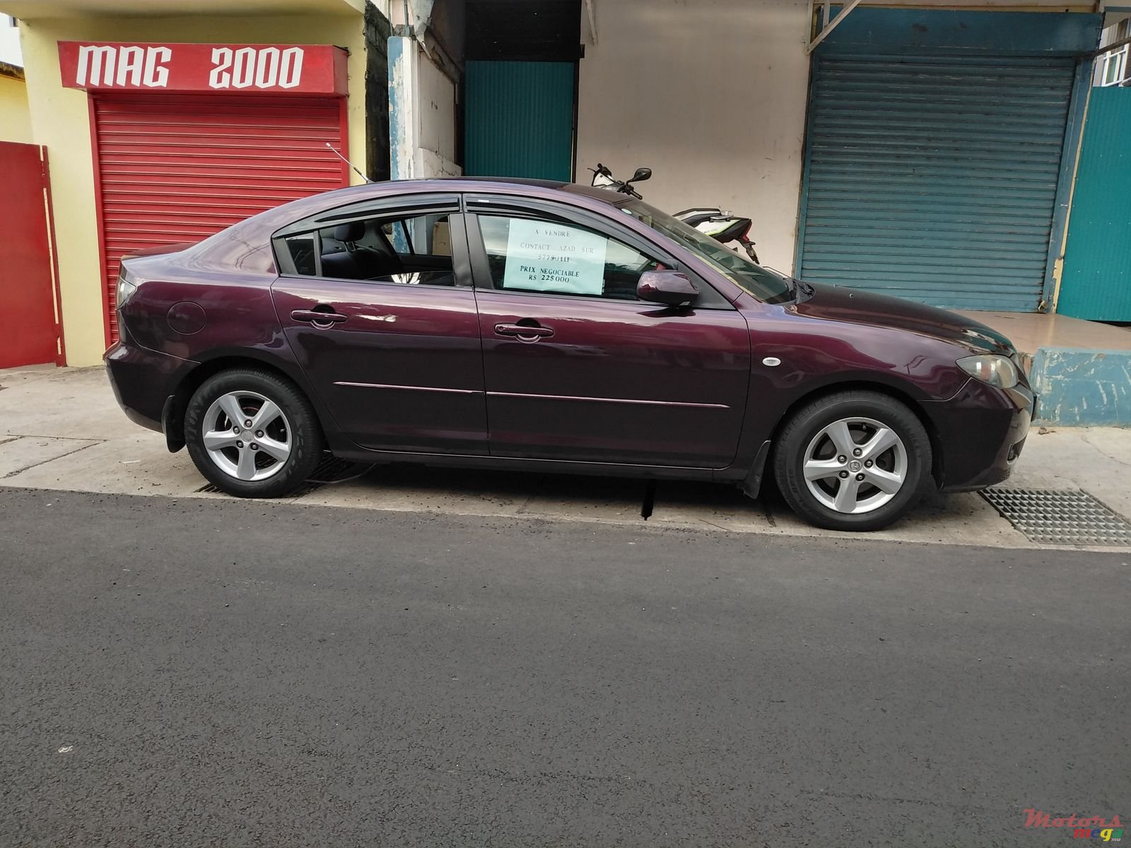 2007' Mazda 3 photo #1