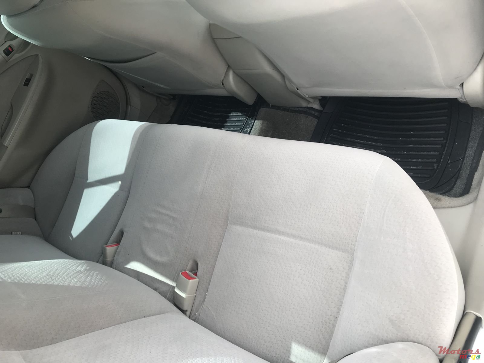 2009' Toyota Axio photo #6