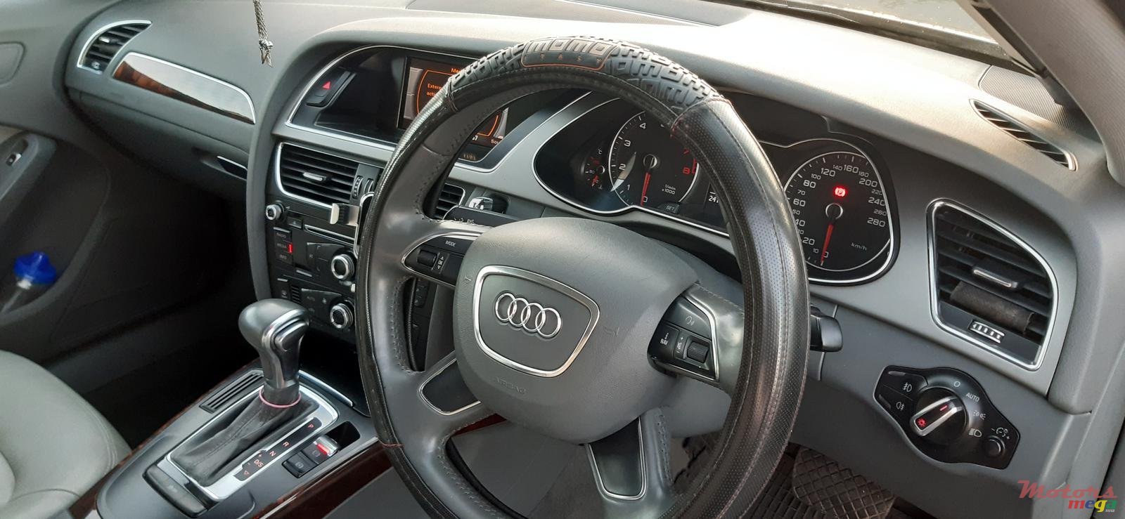 2012' Audi A4 photo #2