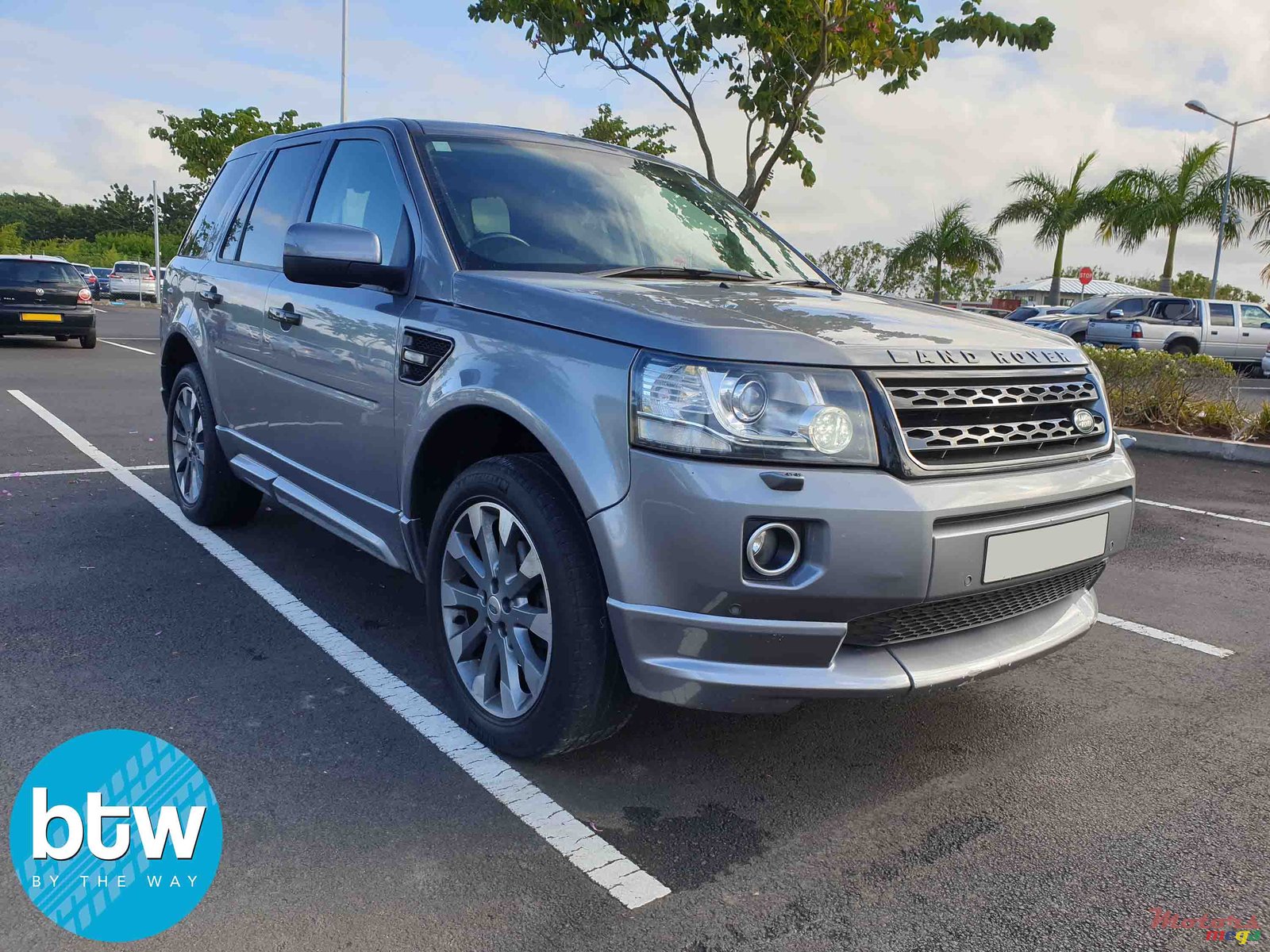 2013' Land Rover Freelander 2 Si4 photo #1