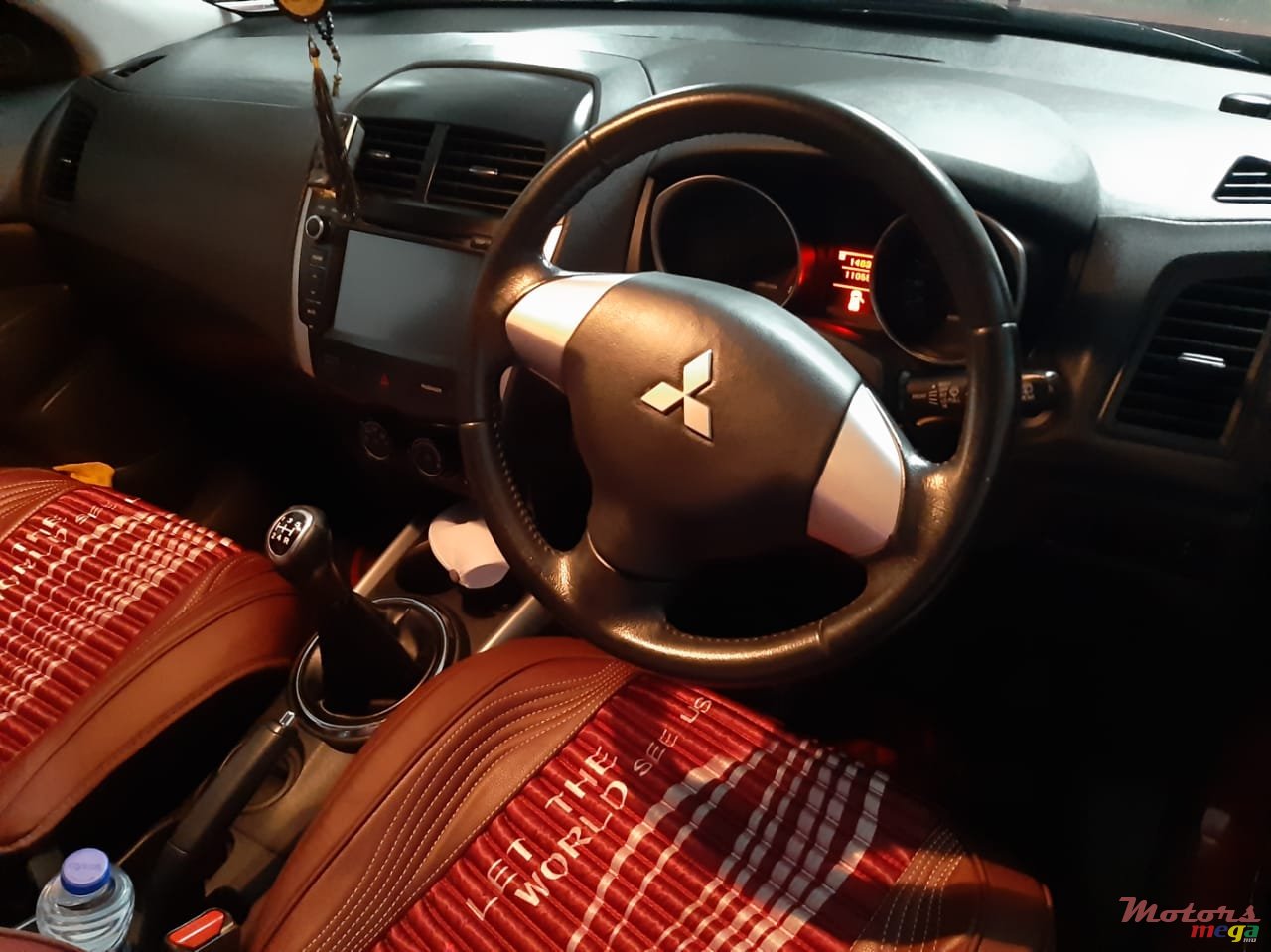 2013' Mitsubishi ASX photo #2