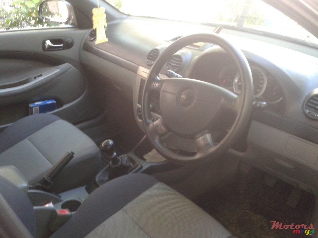 2008' Chevrolet Optra photo #4