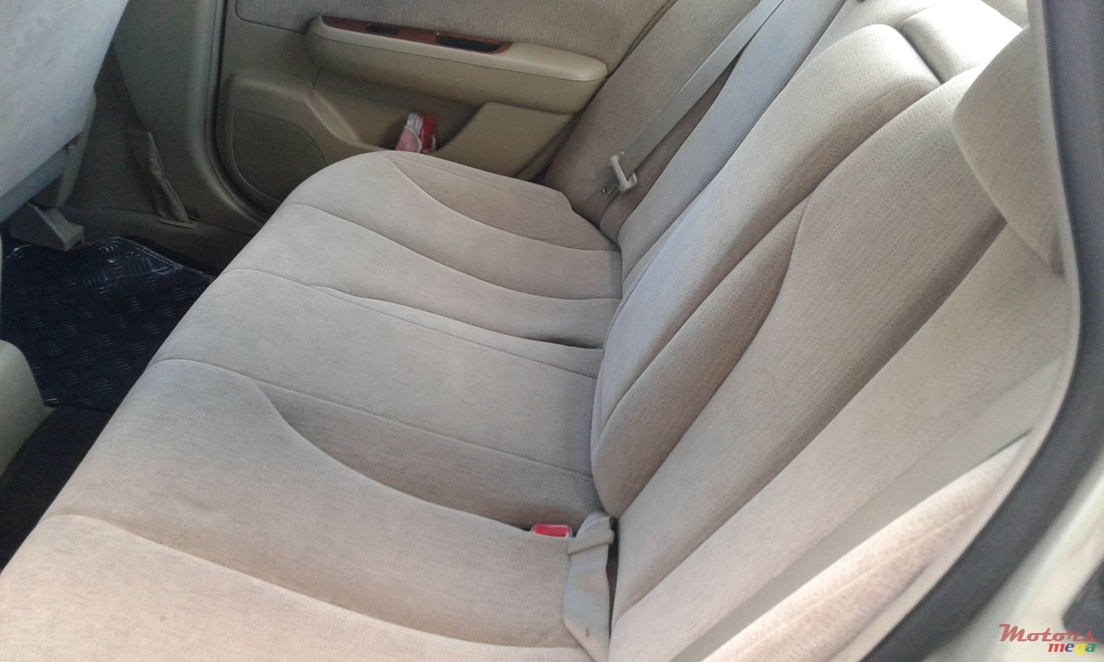 2005' Nissan Tiida photo #3