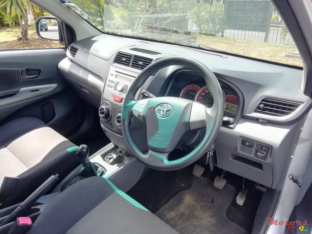 2014' Toyota Avanza photo #6