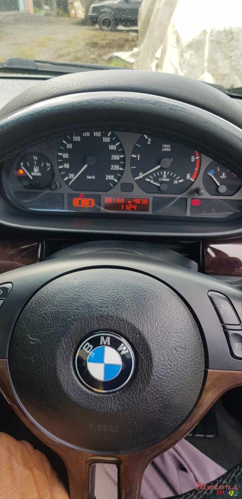 2002' BMW 320 photo #5