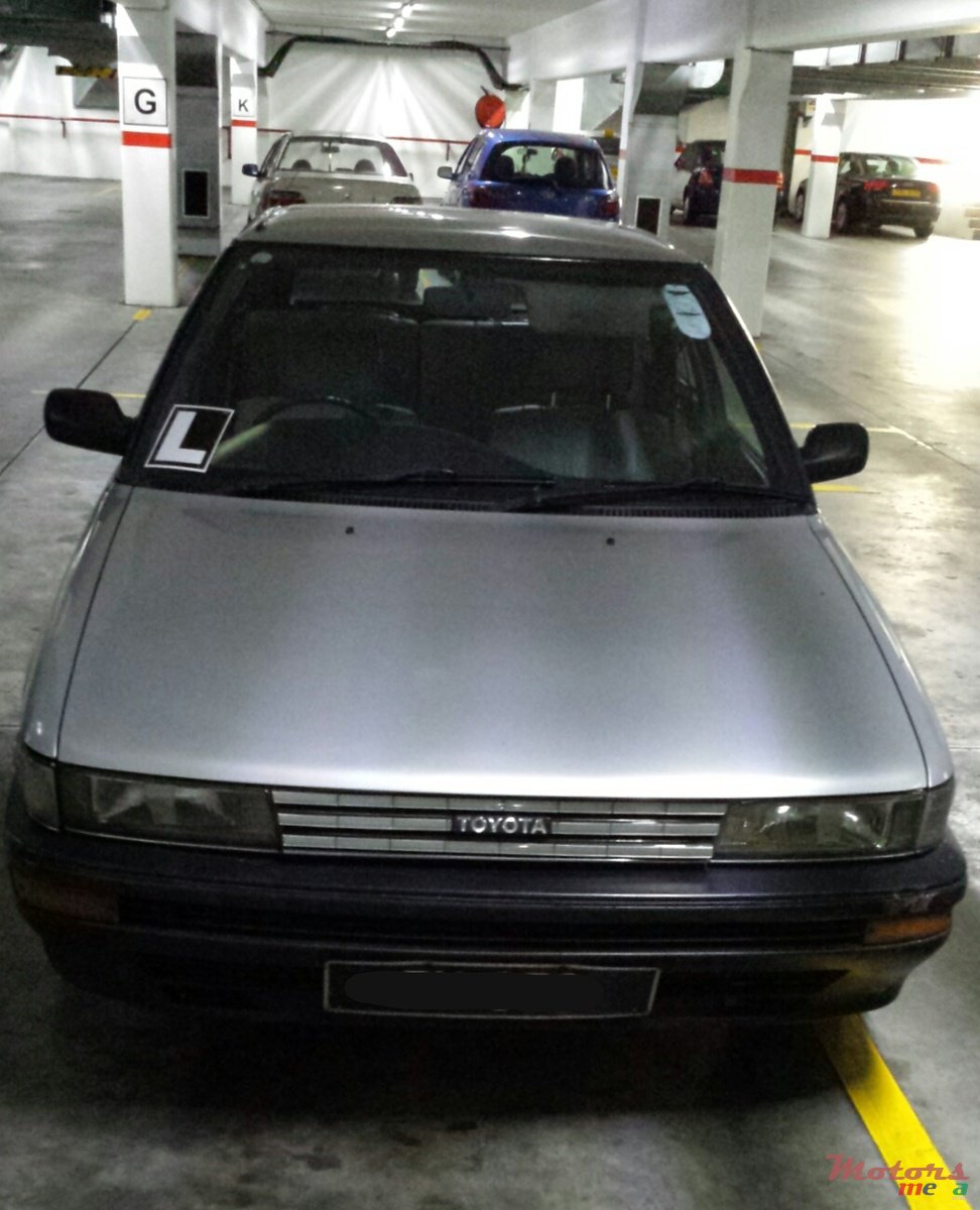 1991' Toyota Corolla E90 photo #1