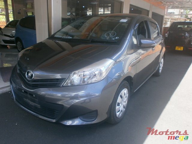 2013' Toyota Vitz photo #1