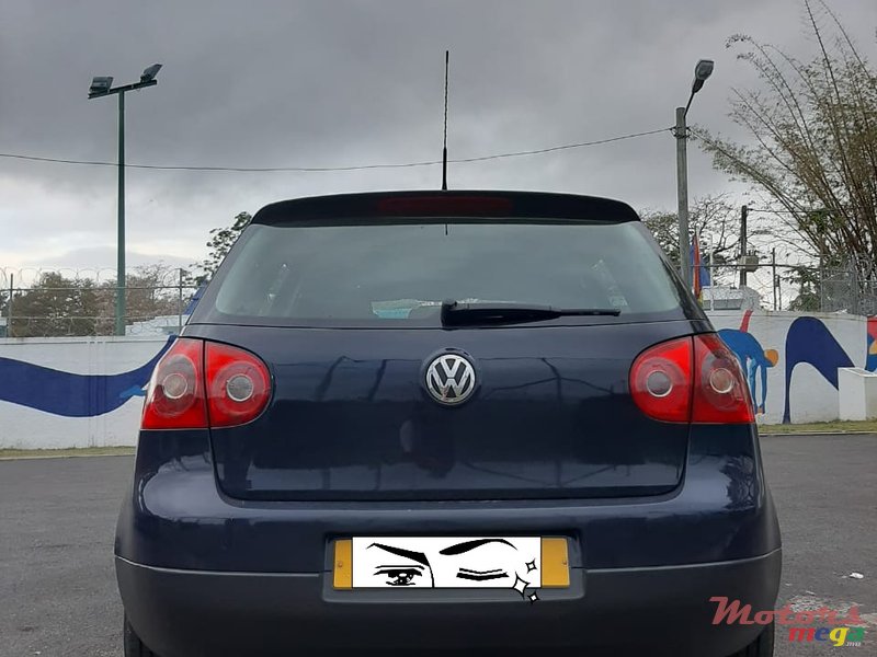 2009' Volkswagen Golf photo #3