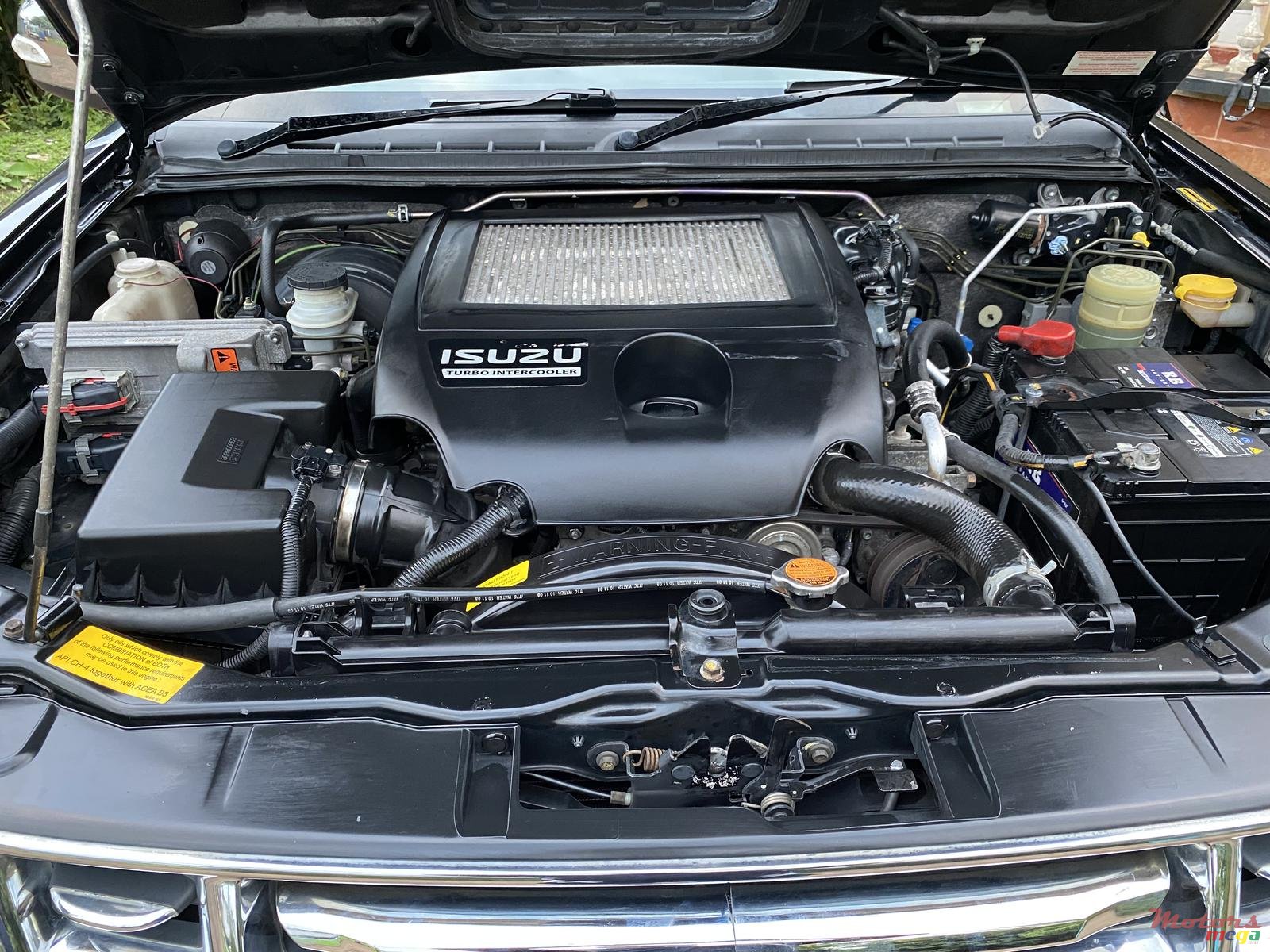 2009' Isuzu KB Series KB 300 photo #7