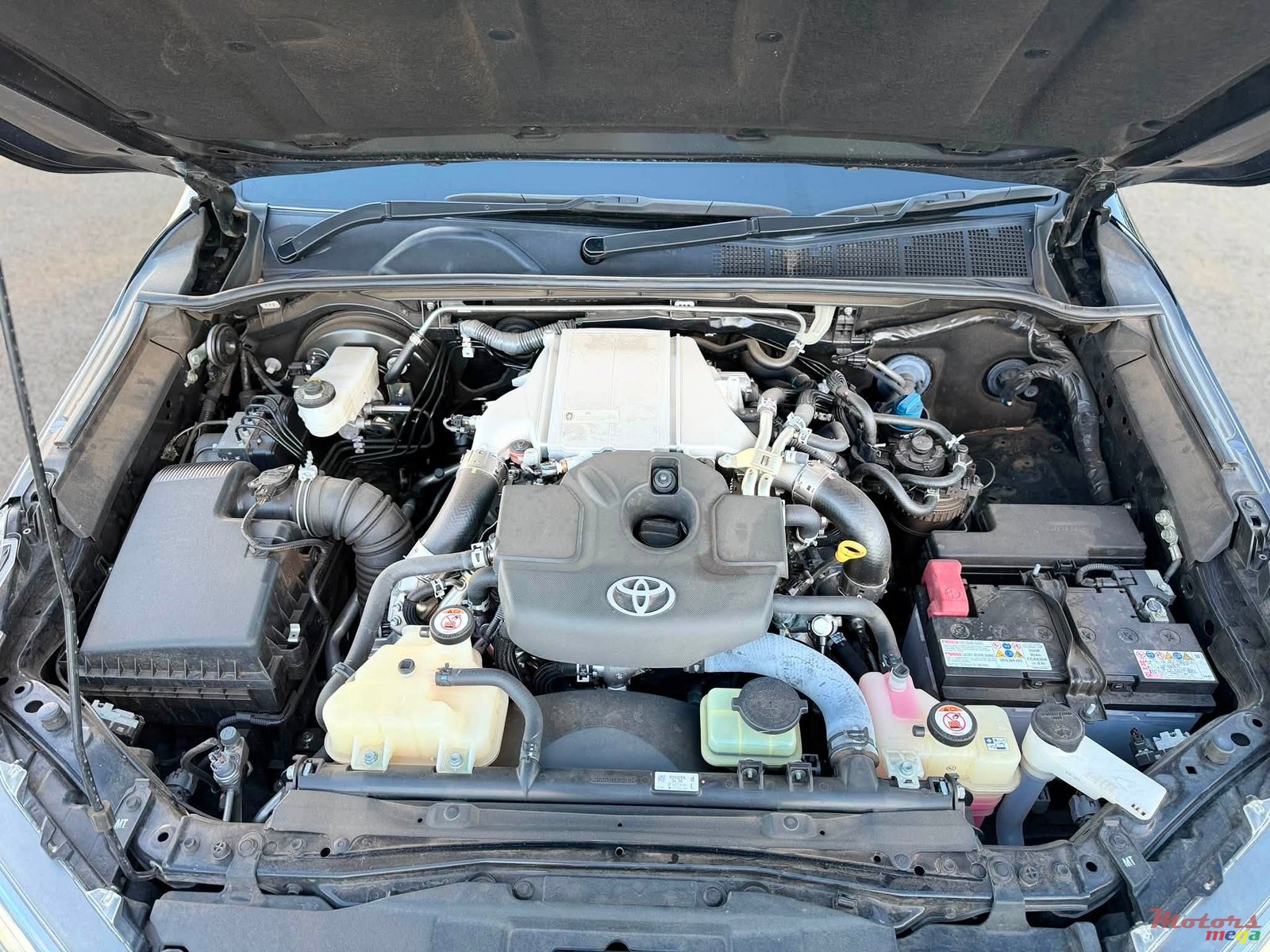 2022' Toyota Hilux GR photo #6