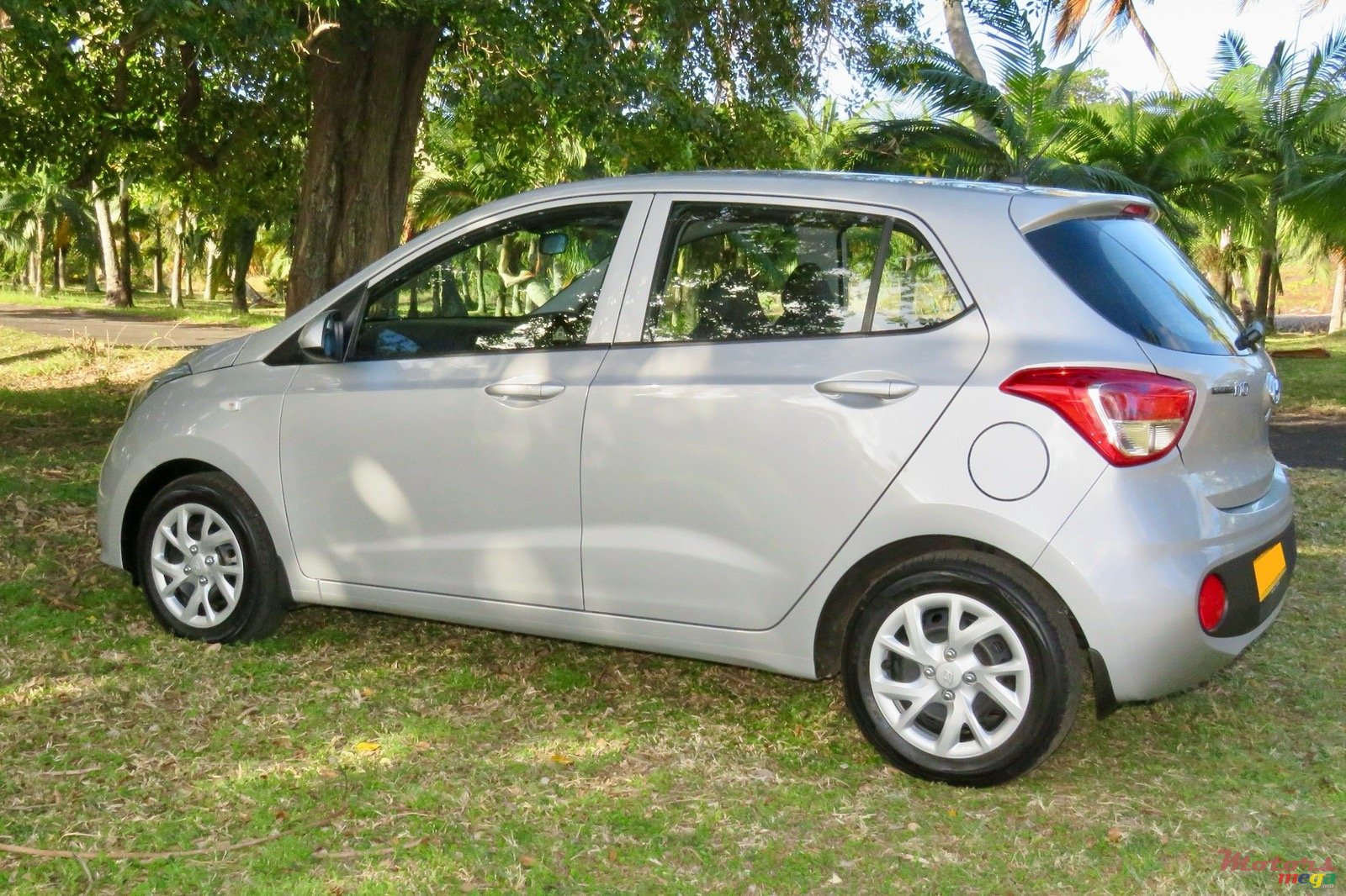 2018' Hyundai i10 photo #2