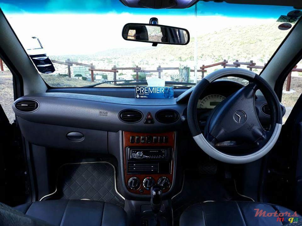 2003' Mercedes-Benz A 160 photo #4