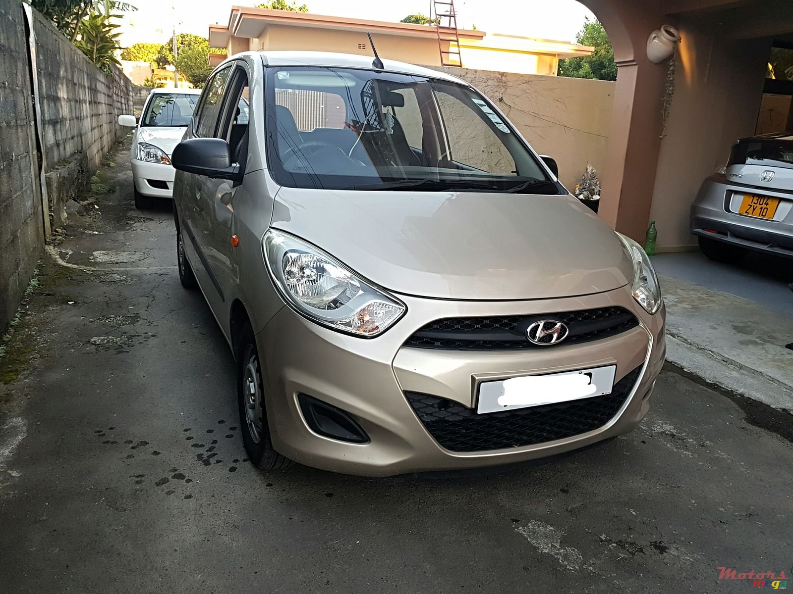 2012' Hyundai i10 automatic photo #1