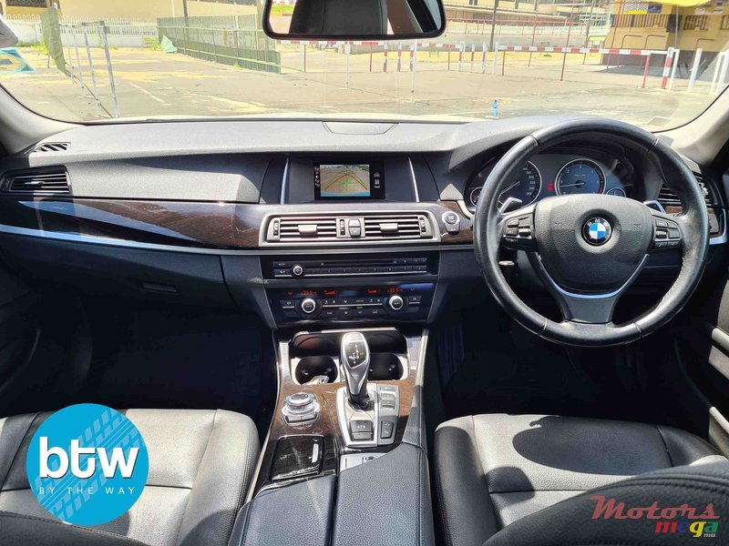 2014' BMW 530 photo #6