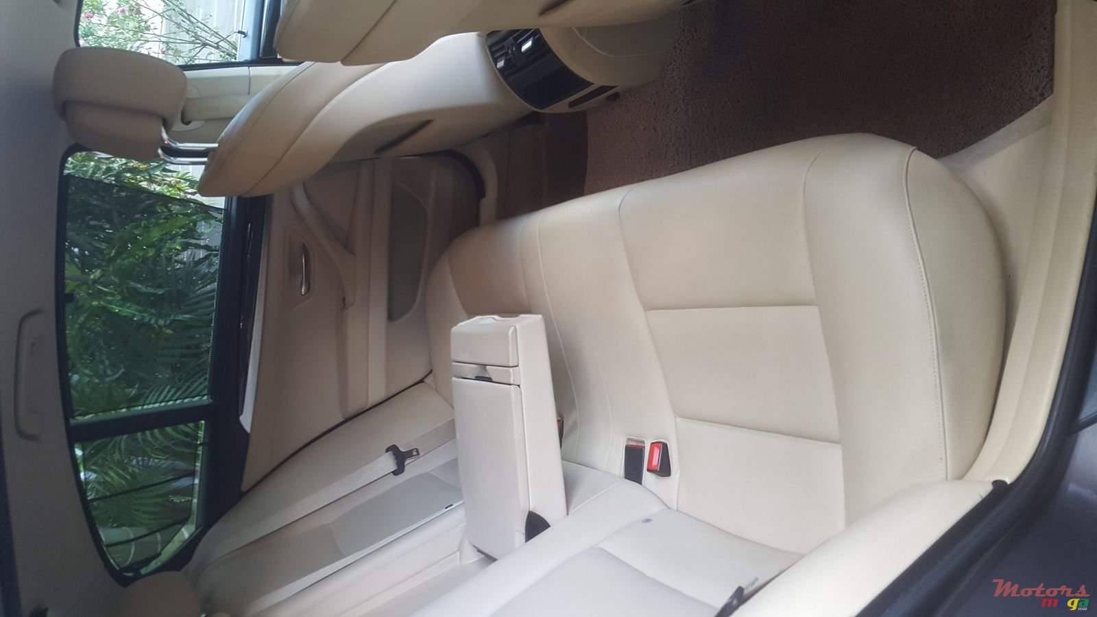 2012' BMW 520 photo #4