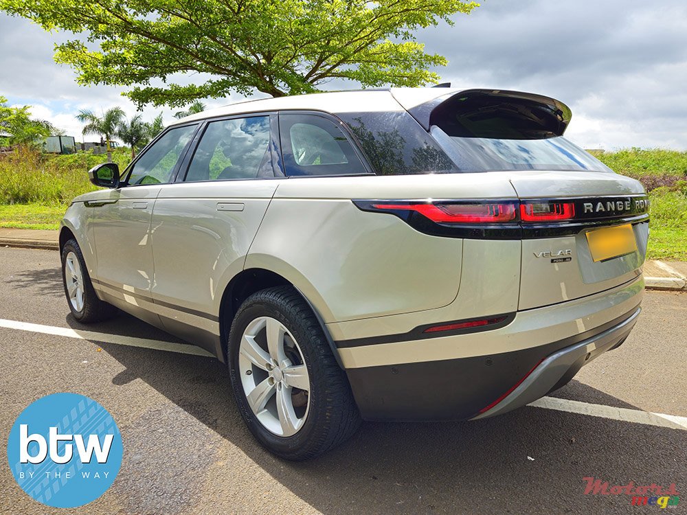 2018' Land Rover Range Rover Velar P250 SE photo #3