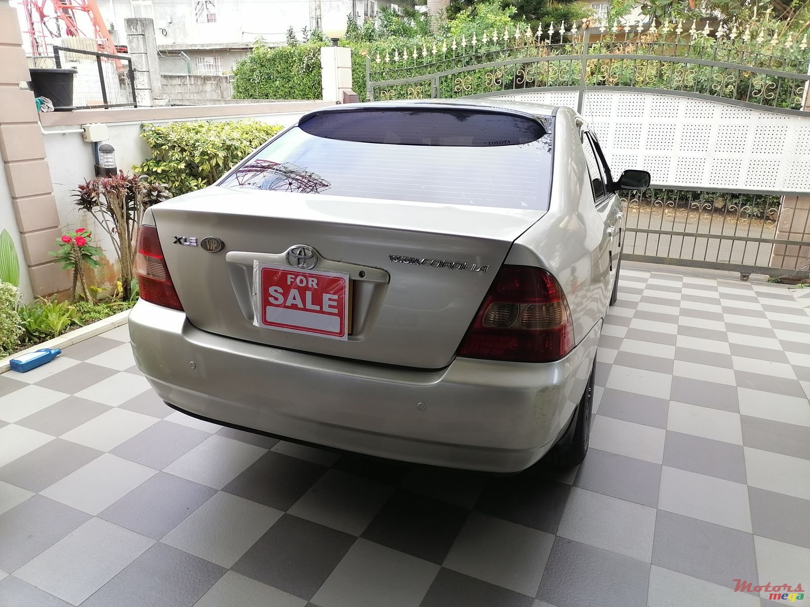 2002' Toyota Corolla photo #2