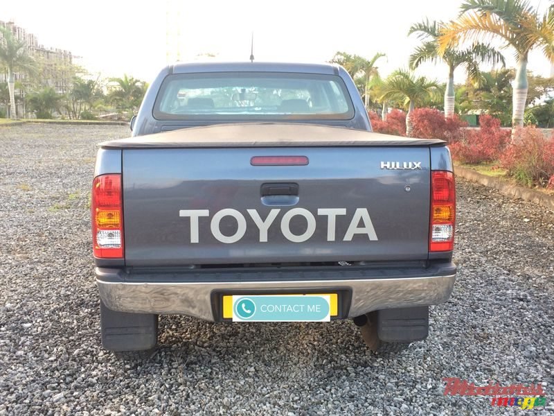 2011' Toyota Hilux photo #6