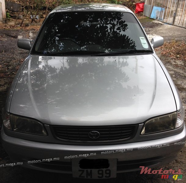 1999' Toyota photo #1