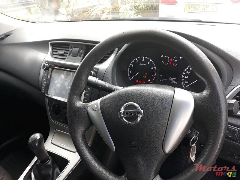 2015' Nissan Sentra photo #4