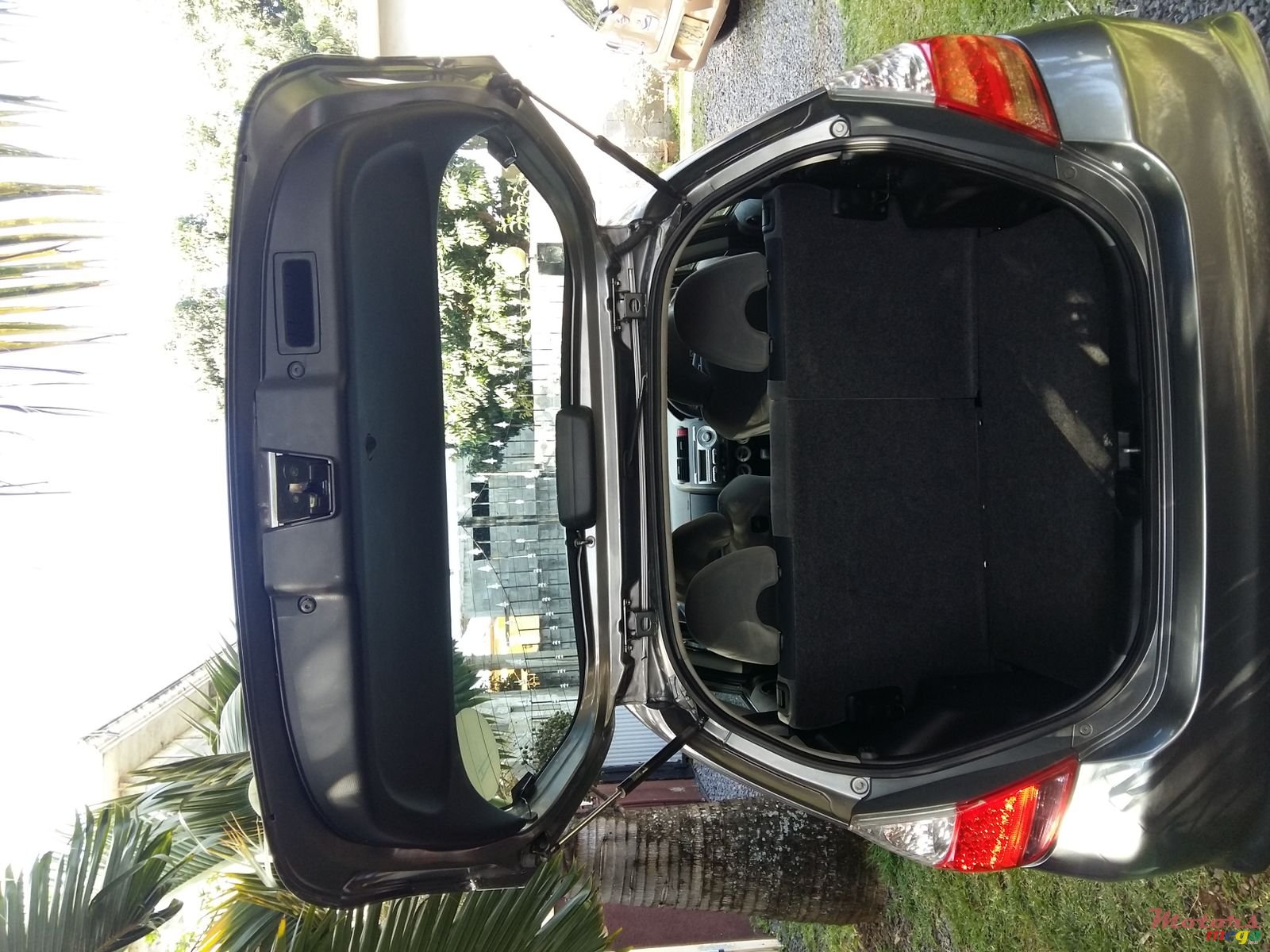 2004' Honda Fit photo #4