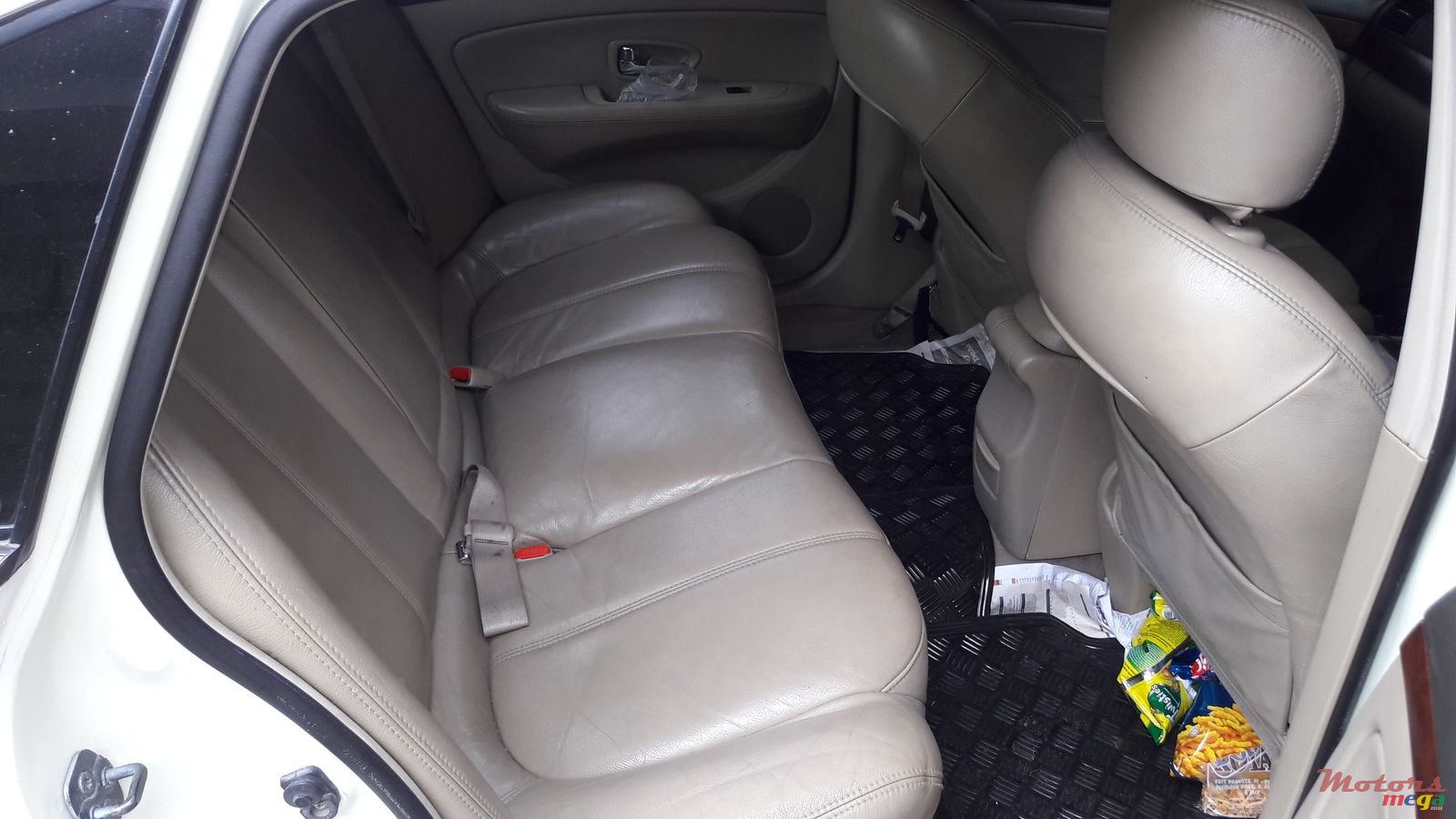 2009' Nissan Bluebird photo #1