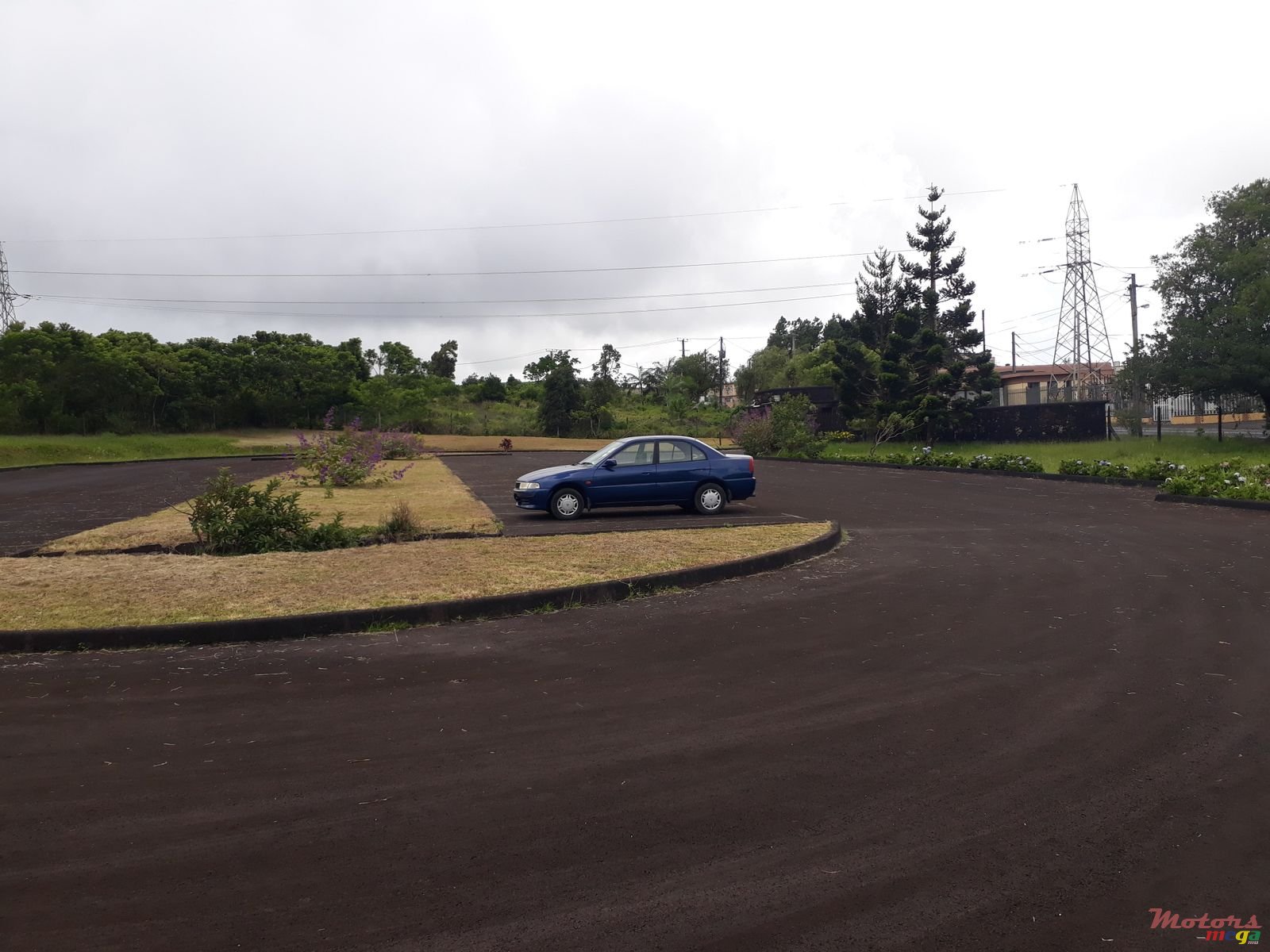 1998' Mitsubishi photo #2