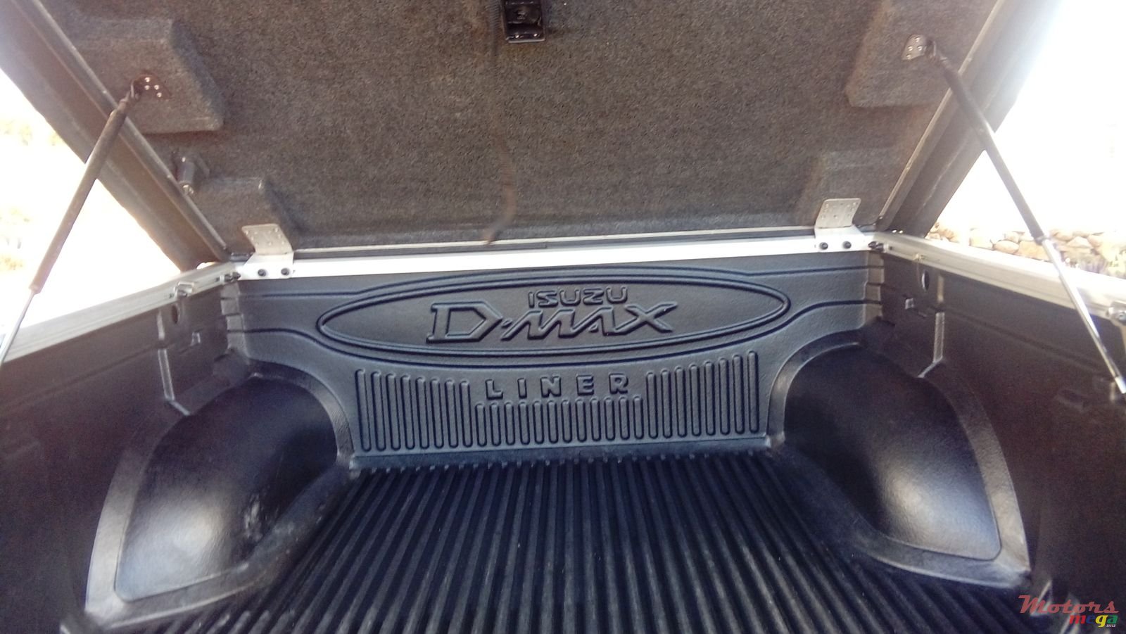 2005' Isuzu D-Max photo #3