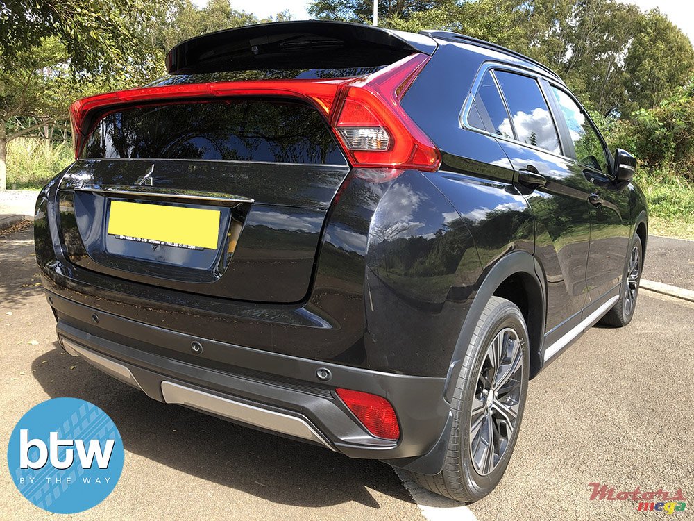 2019' Mitsubishi Eclipse Cross photo #2