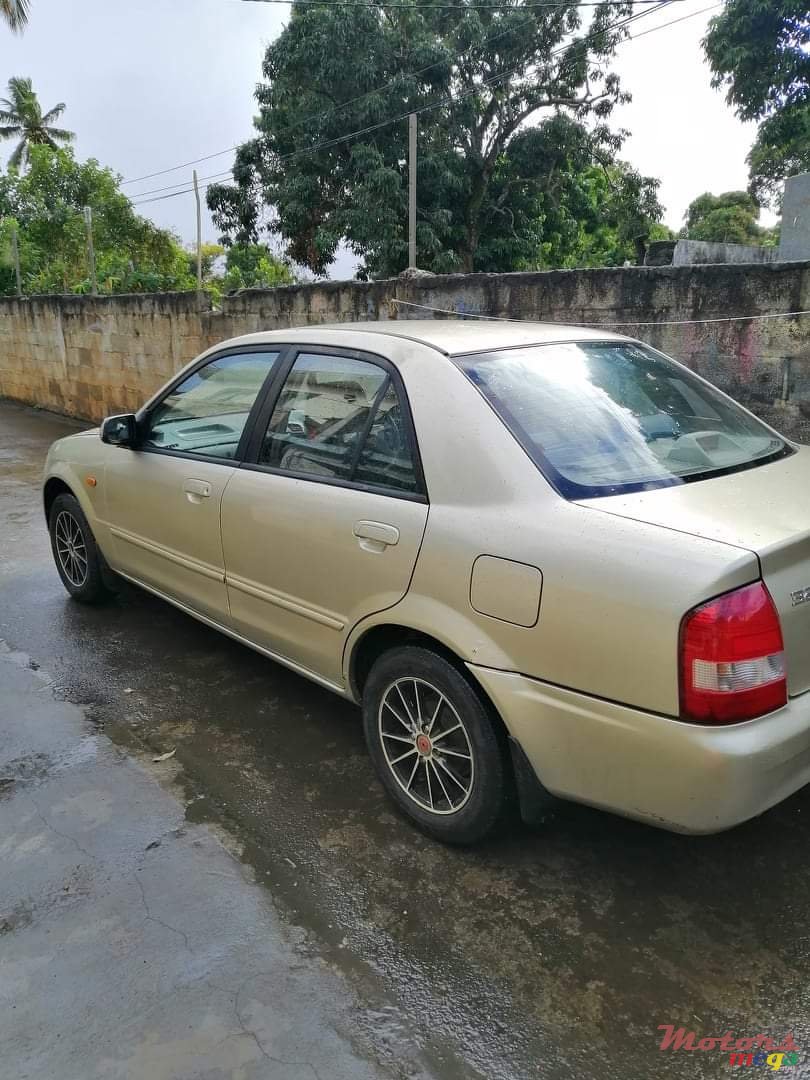 2002' Mazda 323 photo #3