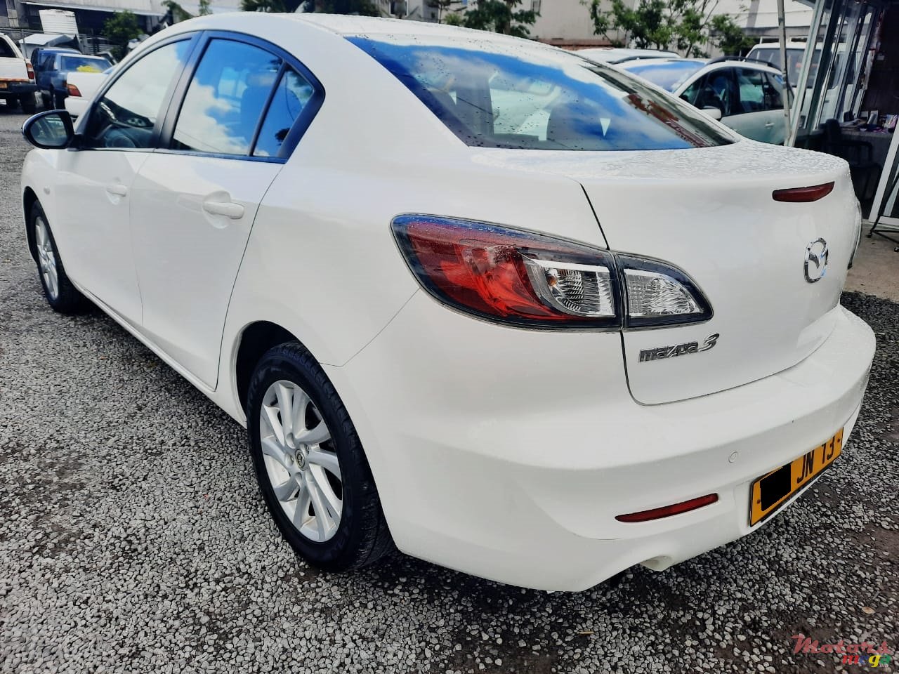 2013' Mazda 3 photo #3