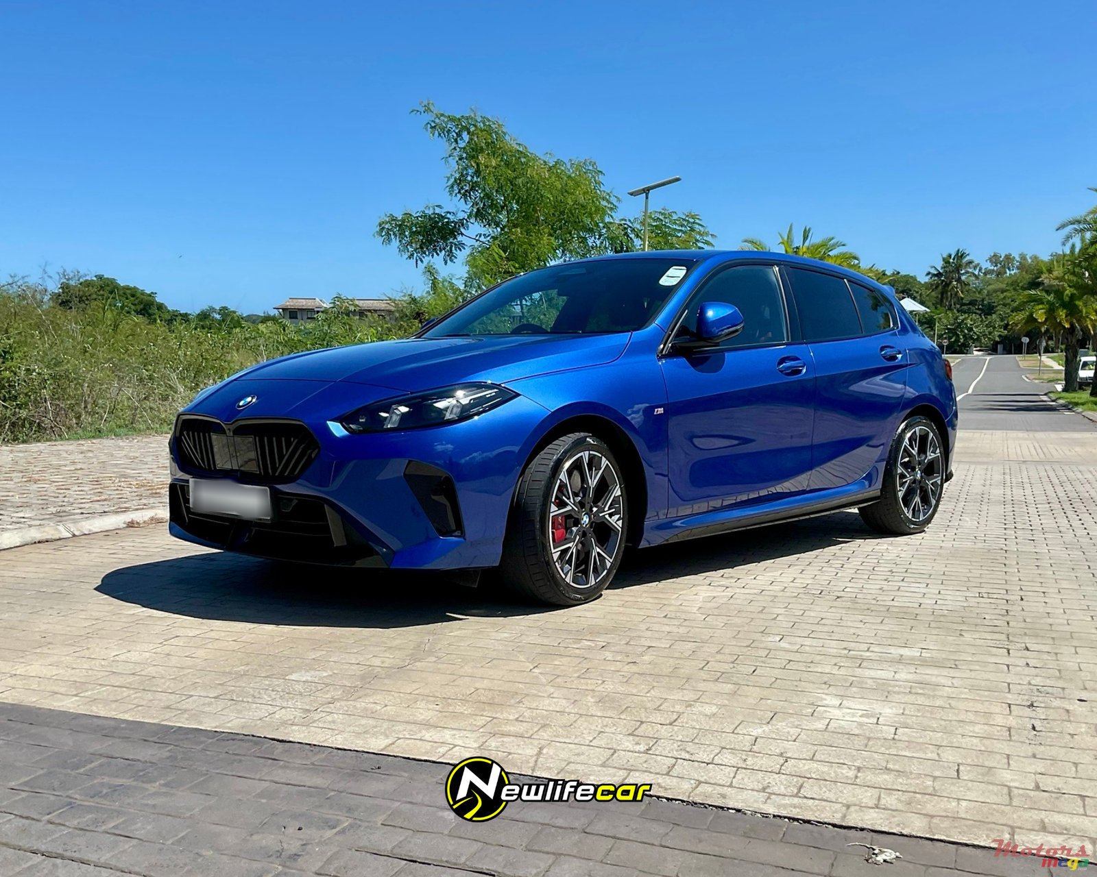 2025' BMW 120 photo #1