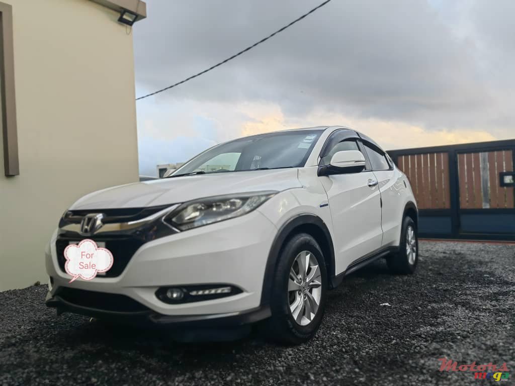 2014' Honda HR-V Vezel photo #4