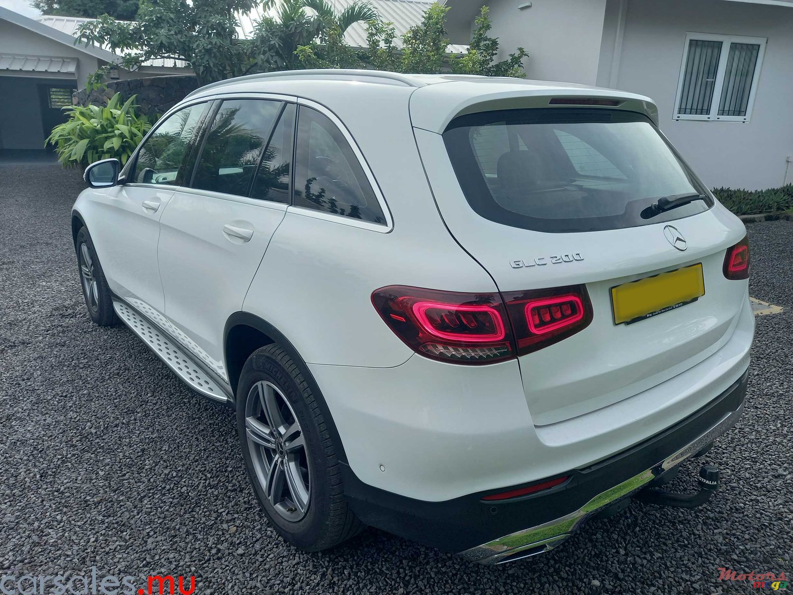 2019' Mercedes-Benz GLC 200 photo #3