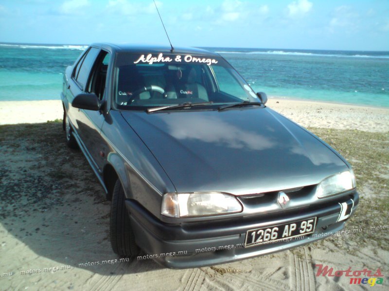 1995' Renault 19 photo #1