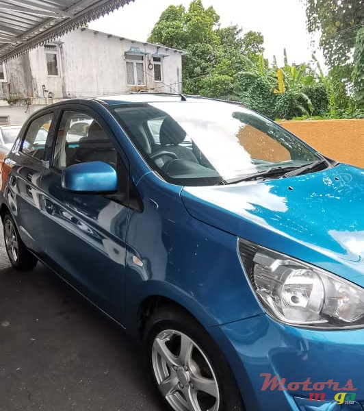 2014' Mitsubishi Mirage photo #5