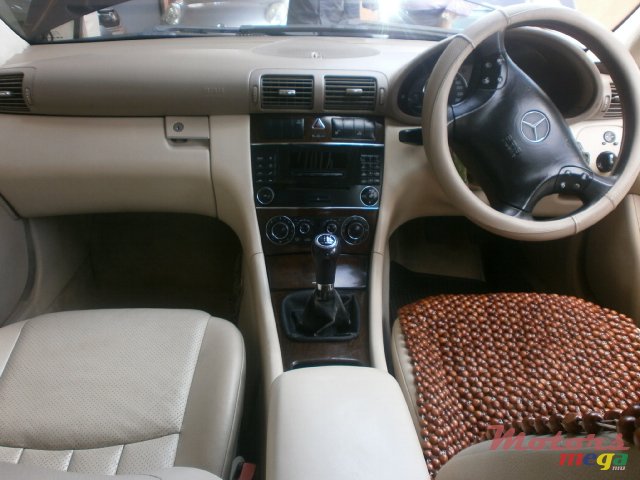2004' Mercedes-Benz C180 Kompressor photo #6
