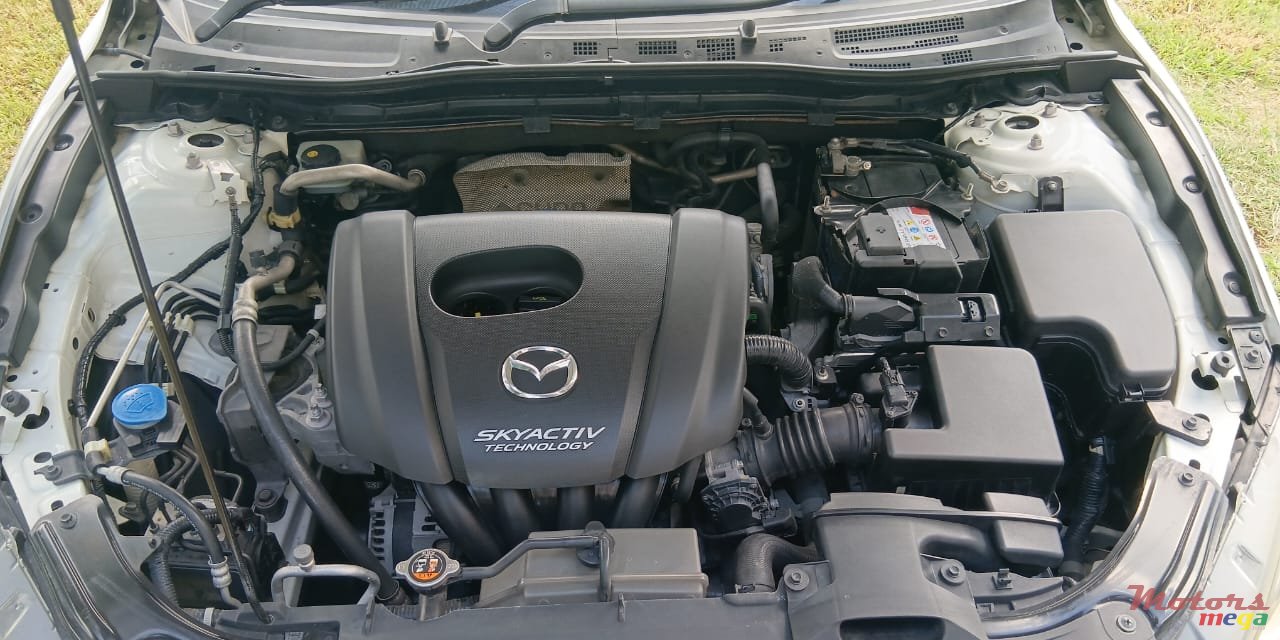 2015' Mazda 3 photo #7